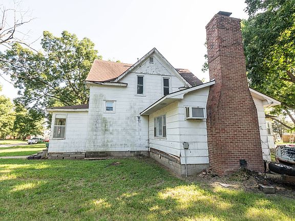 3rd image of 925 State St