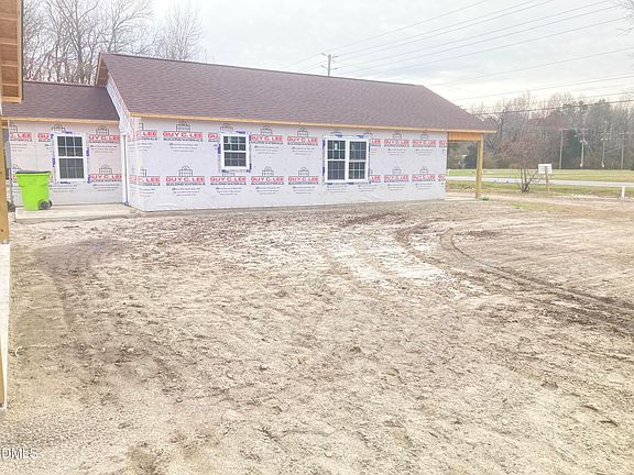2nd image of 752 State Highway 55 W