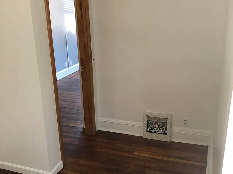 3533 S Spring Ave — Photo 32