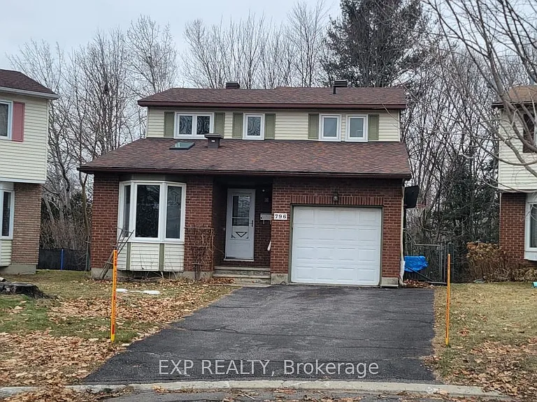 796 Harlequin Cres — Photo 1