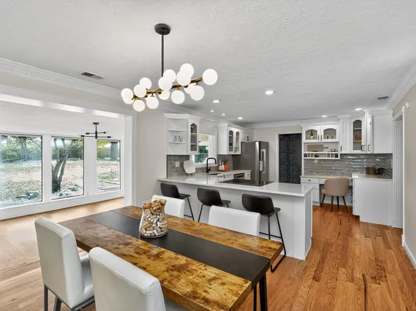 226 Idle Hour Dr, Lexington, KY 40502