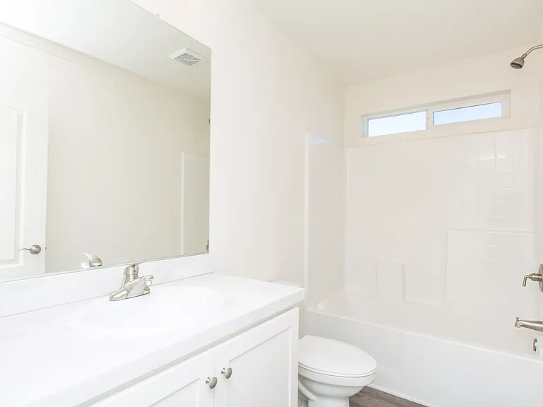 New Build 2 Bedroom / 2 Bath + Office Home in Mount Hope! — Photo 12