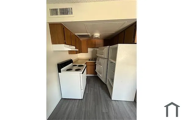 Photo 2 of 12 - 4299 Sirius Ave #49 - Las Vegas, NV Building Photo - 4299 Sirius Ave #49