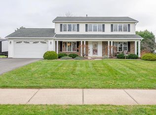 205 Scotch Pine Dr, Rochester, NY 14616