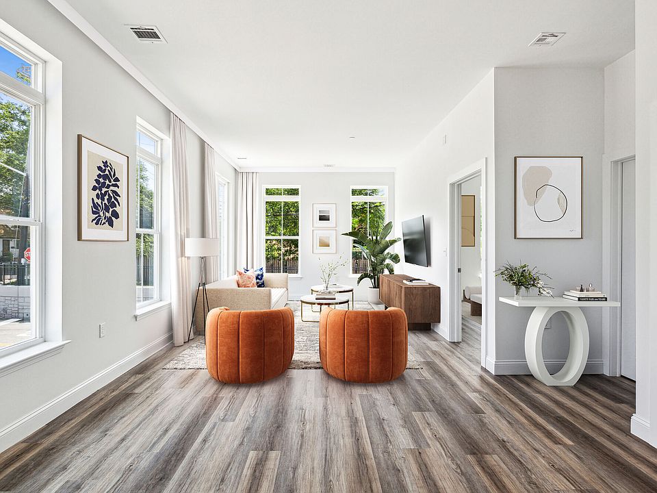 Cornerstone Westbury apartments community photo