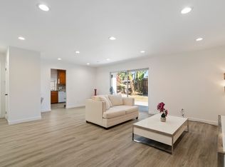 22441 Schoolcraft St, West Hills, CA 91307