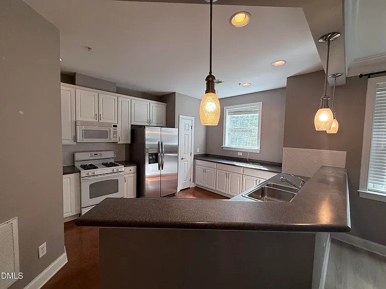 10411 Rosegate Ct #3 — Photo 9