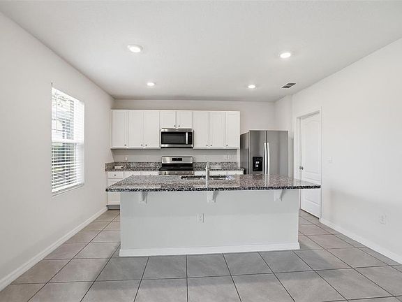 2nd image of 531 Lazio Cir