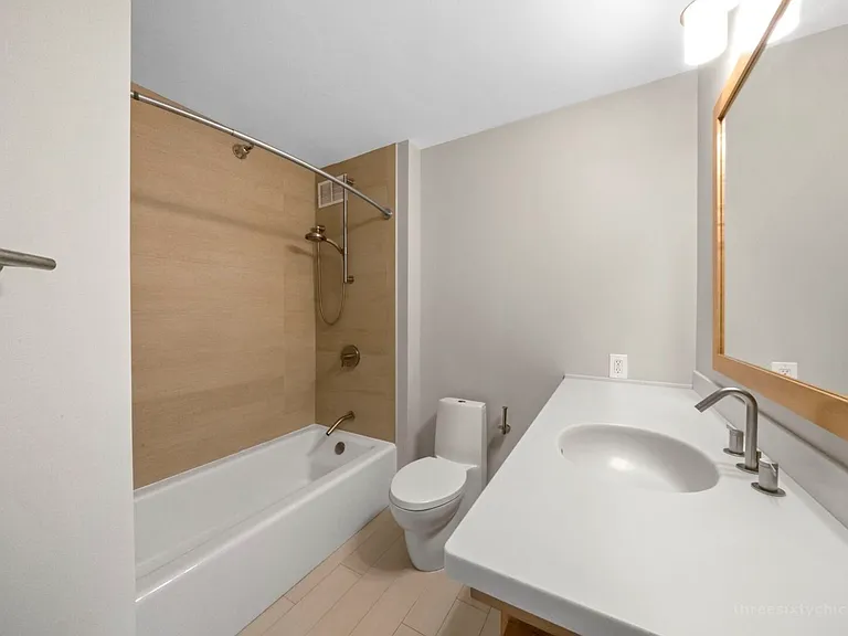 401 E Ontario St #409 — Photo 19