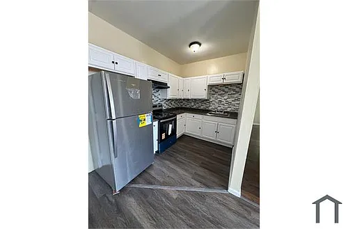 1057 E Main St #6 Photo 1