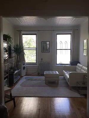 Rented by Twyford Real Estate | media 39