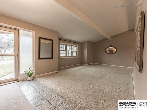 5th image of 812 Leawood Dr
