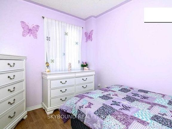 5th image of 24 Larkspur Rd