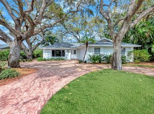 725 Tides Rd, Vero Beach, FL 32963
