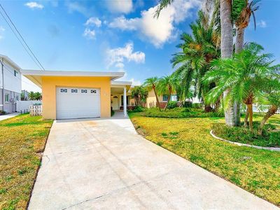 365 La Hacienda Dr, Indian Rocks Beach, FL, 33785