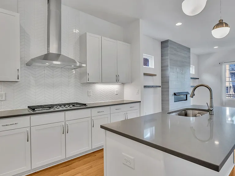 1016B 13th Ave S — Photo 14