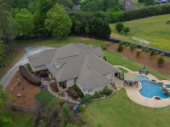 860 Ranchwood Trl, Woodstock, GA 30188