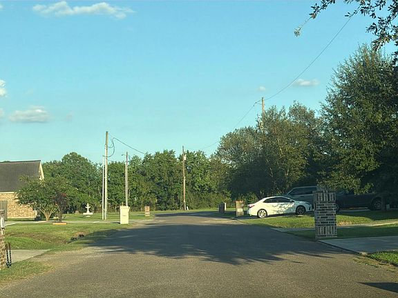 2nd image of 710 Joshua Cir