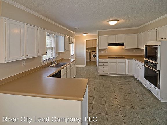 4th image of 9328 Curling Pond Ln