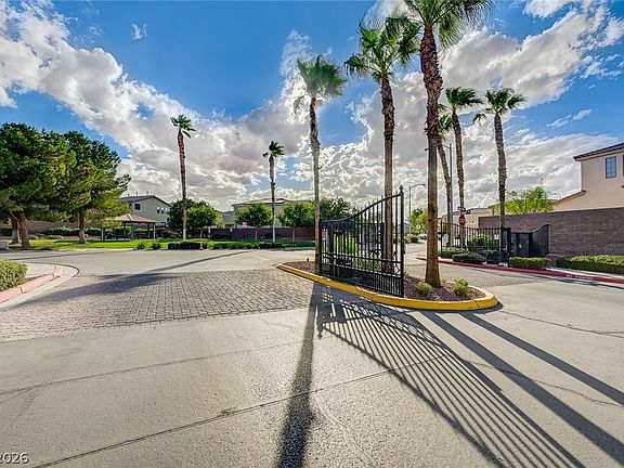 2nd image of 742 Aloe Yucca Ave