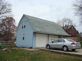 2nd image of 221 Dotts St