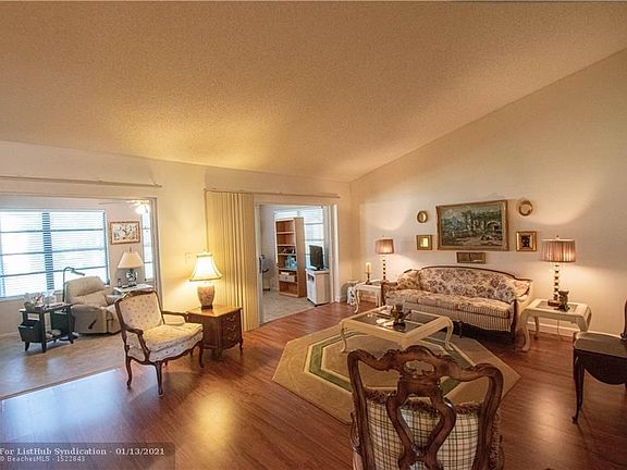 4th image of 2281 SW 17th Dr