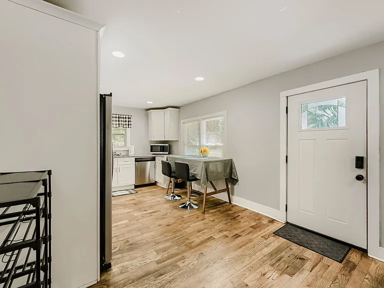 1089 McDaniel St SW — Photo 7