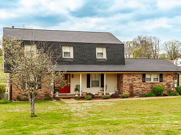 5th image of 1006 Boze Ln