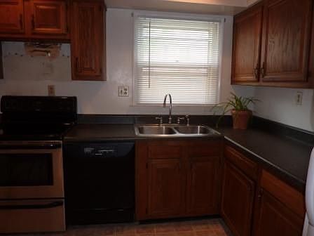 2nd image of 4312 Midhurst Ln