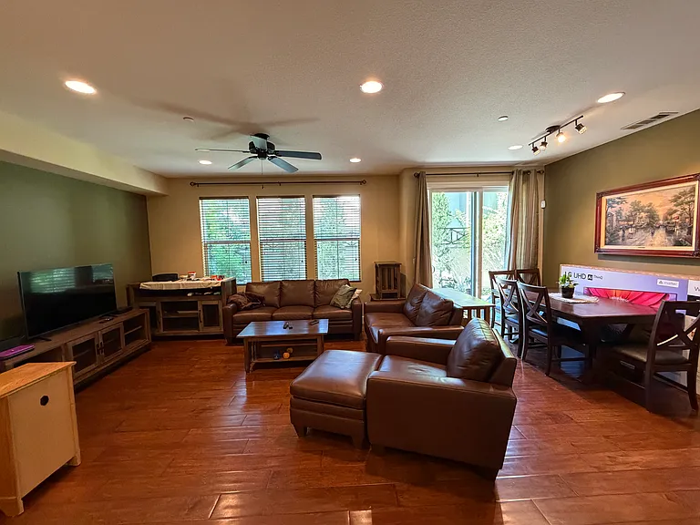 202 Rodin Ln — Photo 8