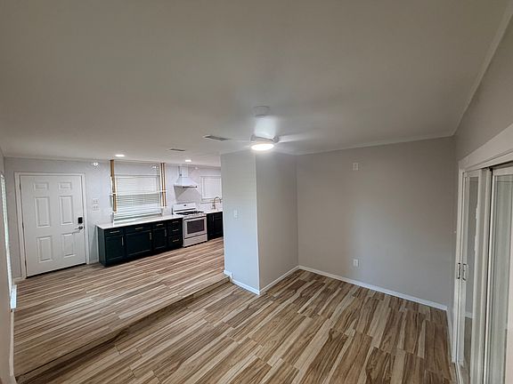 2nd image of 2410 Audubon Pl #A