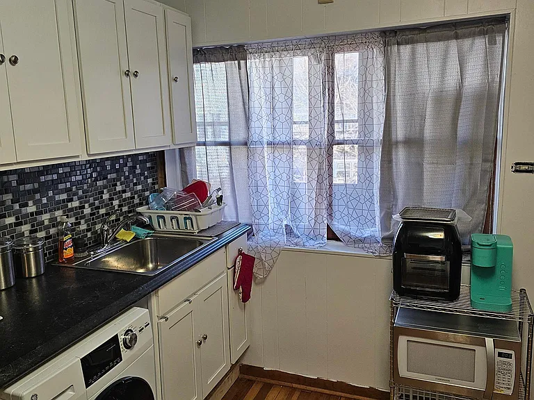 5 Elm St #2 — Photo 8