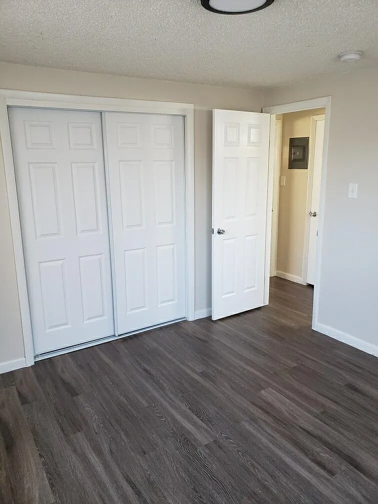 2 bed, 860 sqft, $1,400 — Photo 3