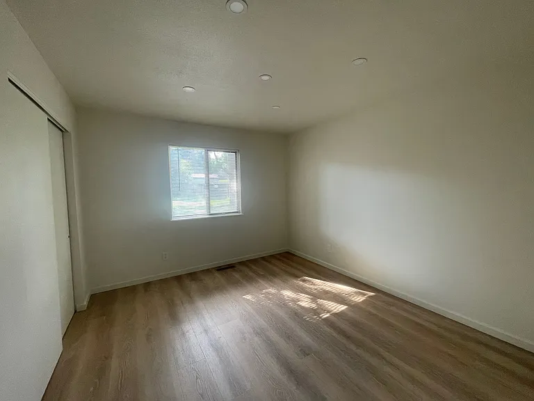 1335 Cherry St — Photo 21