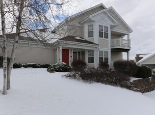 7061 W Rawson Ave #7-6, Franklin, WI 53132
