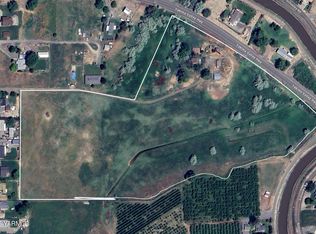 1111 Roza Dr, Zillah, WA 98953