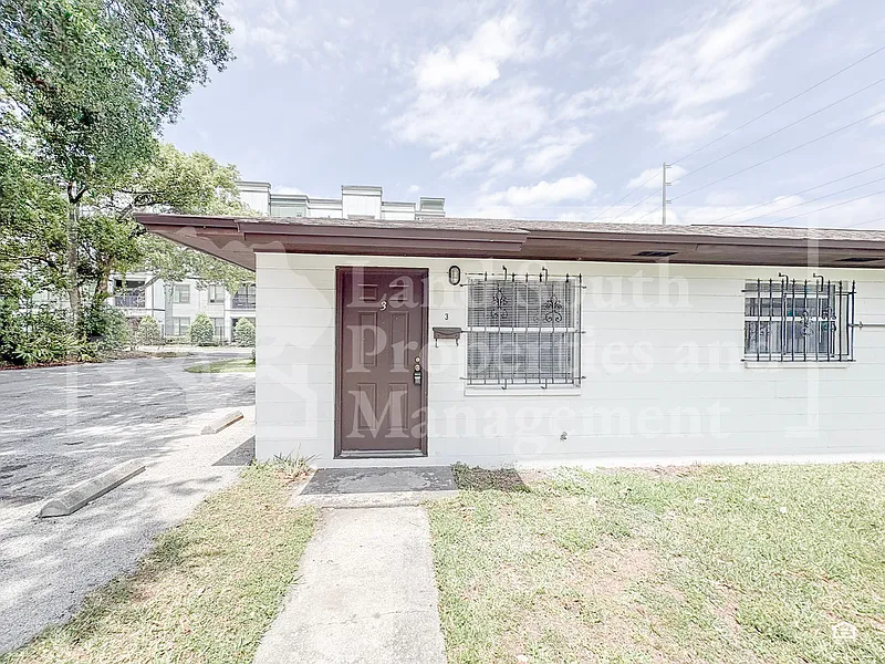 620 N Lake Ave #3