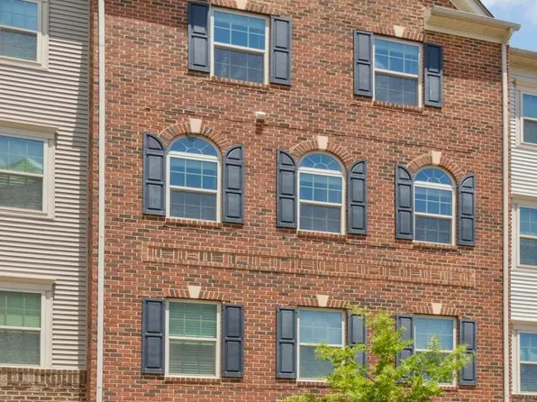 10064 Dorsey Ln #43, Lanham, MD 20706