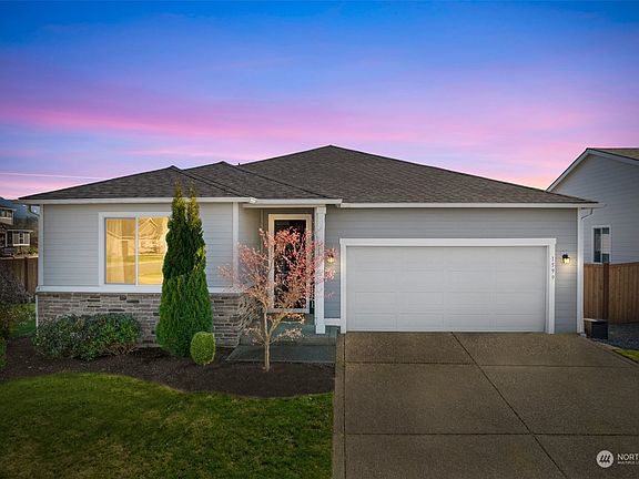 5th image of 1599 E Nanevicz Avenue