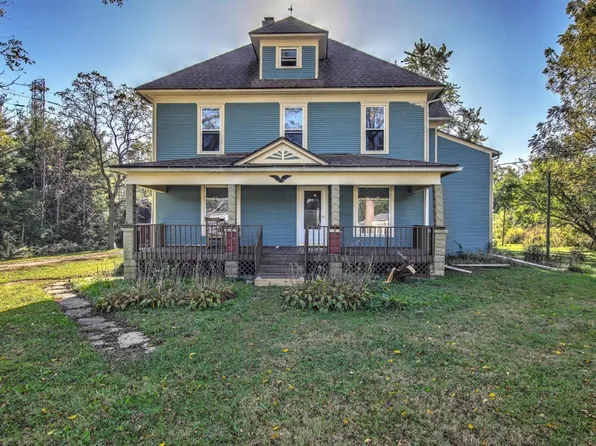 9 S State Road 2, Valparaiso, IN 46385