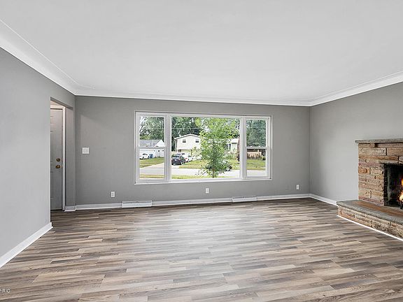 2nd image of 4559 Curwood Ave SE