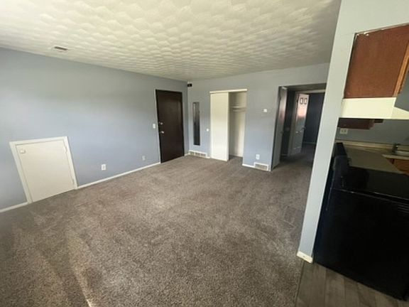 3rd image of 702 W 63rd St APT 2
