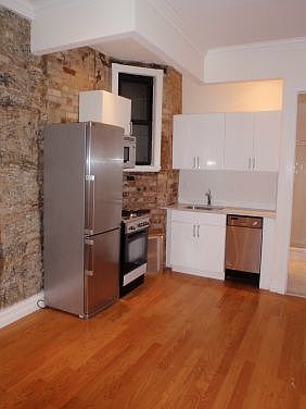 1st image of 360 E 55th St APT 1B