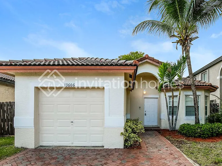13606 SW 119th Ave — Photo 1