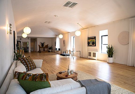 3rd image of 269 W 25th St APT 3