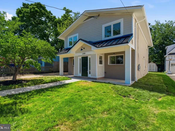 2709 12th St S, Arlington, VA 22204