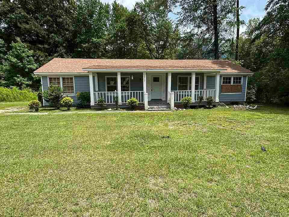 1st image of 2910 Redwood Dr