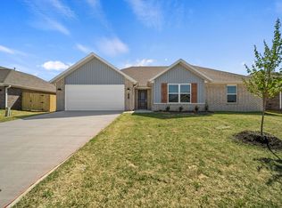 641 Hayden James St, Prairie Grove, AR 72753