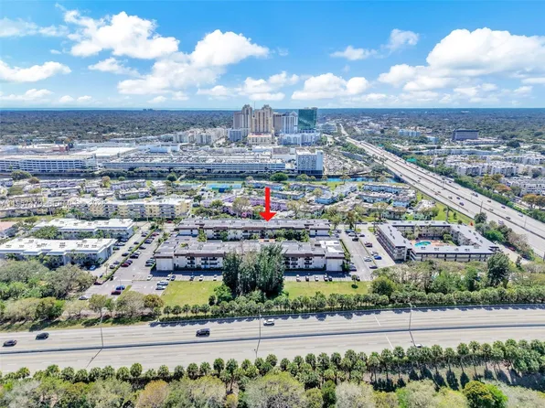 7483 SW 82nd St APT A101, Miami, FL 33143