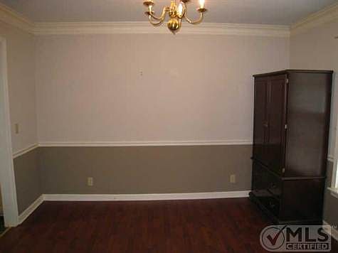 4th image of 208 Stephanie Dr